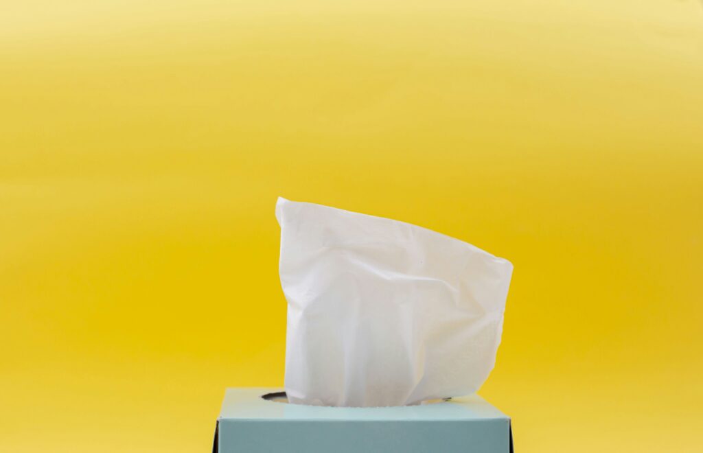 a photo of a facial tissue box